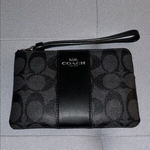 Coach Corner Zip Wristlet
